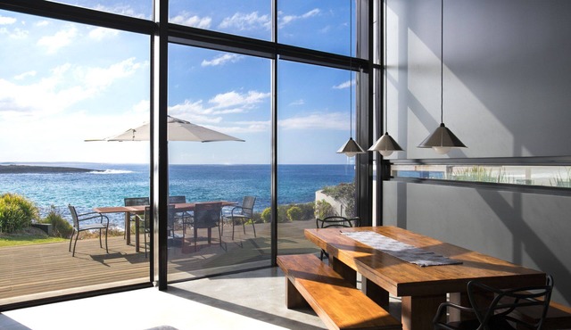 Prestige Eco-Friendly Home - OCEAN VIEWS!