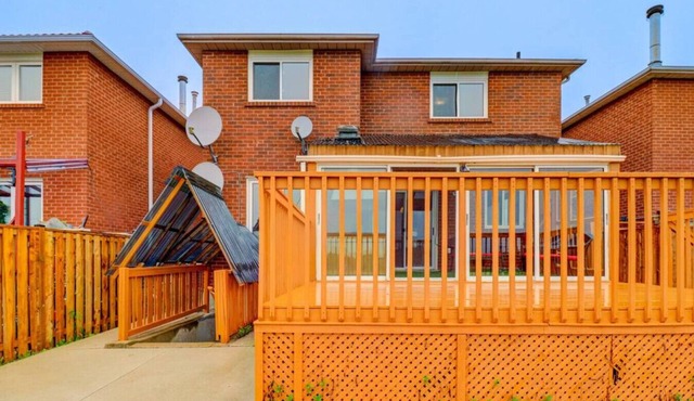 Prestige Manor – 6BR | Sunroom | 3400 Sqft