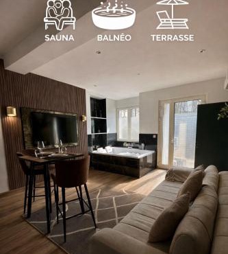 Prestige Suite with Private Hot Tub Sauna Balneotherapy