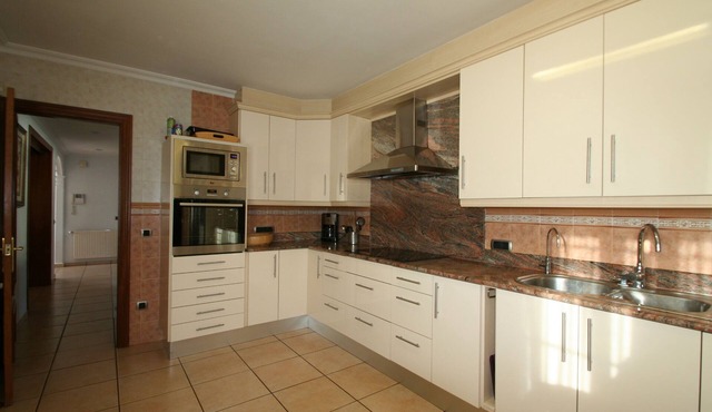 PRESTIGE VILLA, POSIBILITY HEATED POOL, GIMNAS, BILLIARD ROOM, SWIMMING POOL,