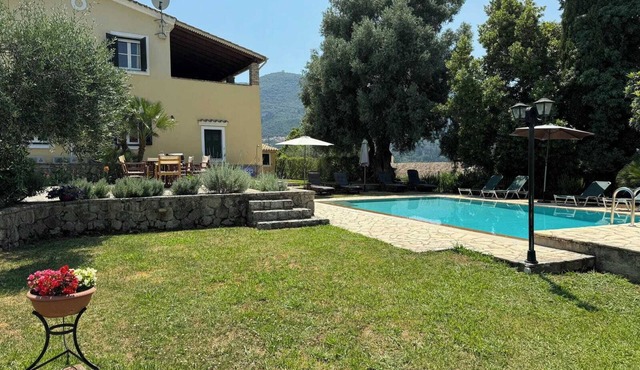 Prestige Villas | 5 Mins walk to Tavernas, Lawned Gardens