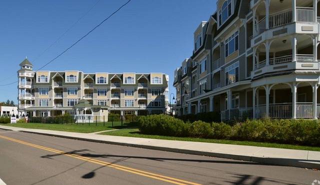 Prestigious Bemus Bay Condo C-101