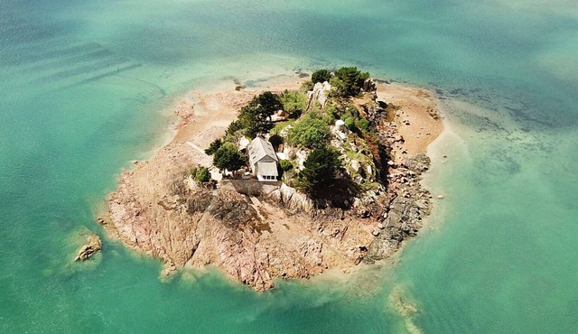 Prestigious Escape to Île Koeur: A Private Luxury Paradise in Brittany
