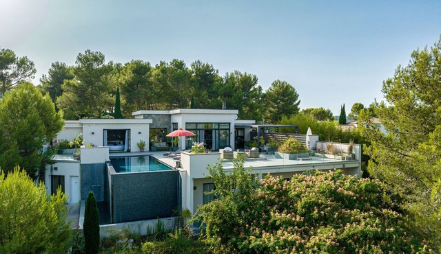 Prestigious Villa 2 pools + SPA sea view Montpellier 8 bdrms 17 persons