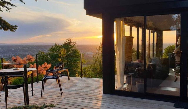 Prestigious gite with panoramic view in Vichy for a romantic stay in Auvergne