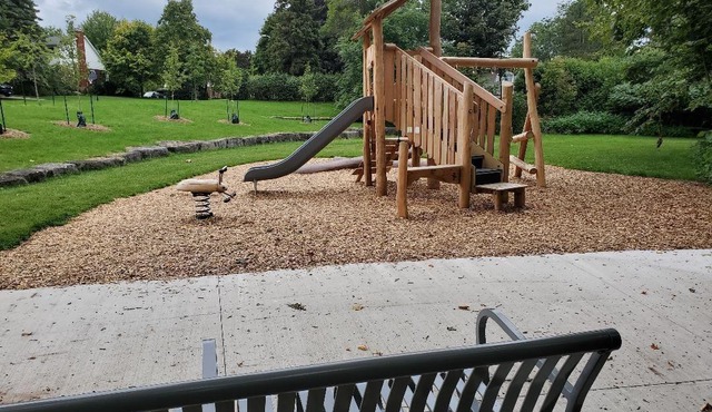 Prestigious residential family friendly home overlooking Golf Course!