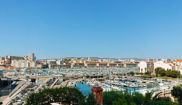 Prestigious T4 in rue Sainte by Maison Galante