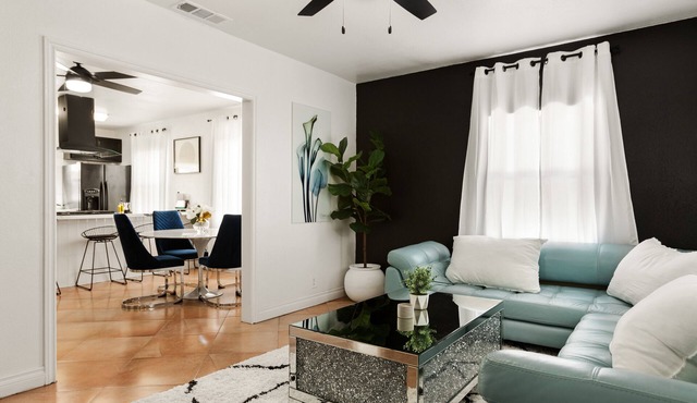 Prestine Pet Friendly Home near Ontario Airport- Convection Center
