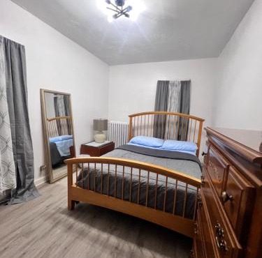 Preston Serenity Room With Shared Bath & Kitchen