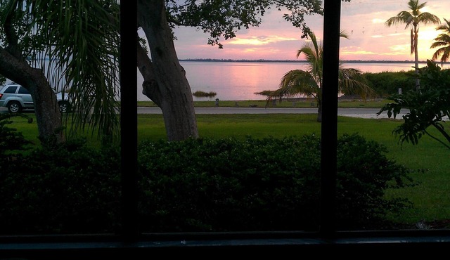 Prettiest Sunset View Pine Island Waterfront Home on Water Paradise w/Golf Cart