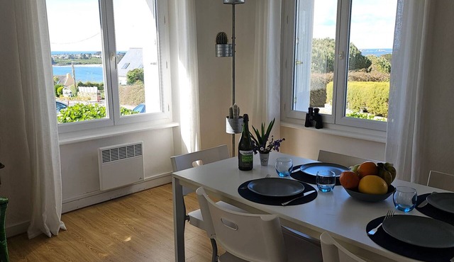 Pretty Breton house with sea view near the beaches and port of Aber Wrach