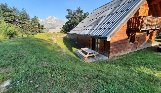 Pretty Chalet Renovated in residence