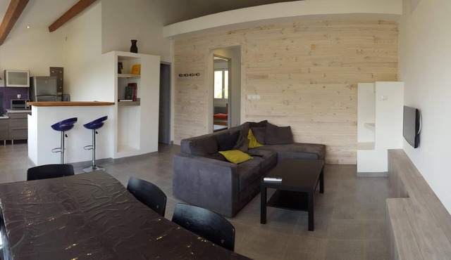 pretty cottage 5 people 5 minutes from the Gorges de l'Ardèche with garden in a quiet area.