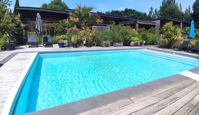 Pretty cottage with swimming pool 5 minutes from the beach under the name "ILUR".