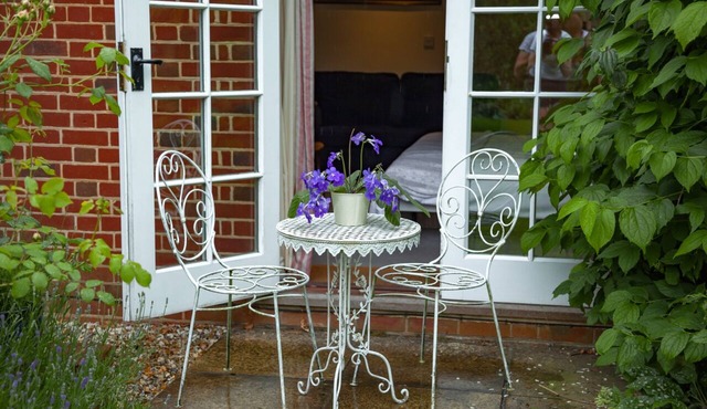 Pretty cottage located in an award-winning village