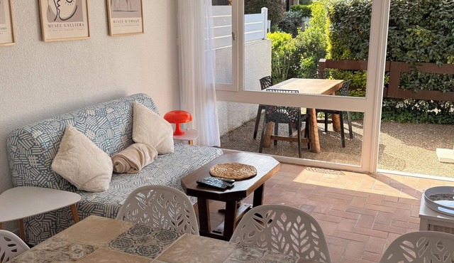 Pretty cottage on the edge of the Landes forest