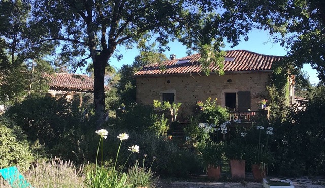 Pretty country house near Saint Antonin with large outdoor living room