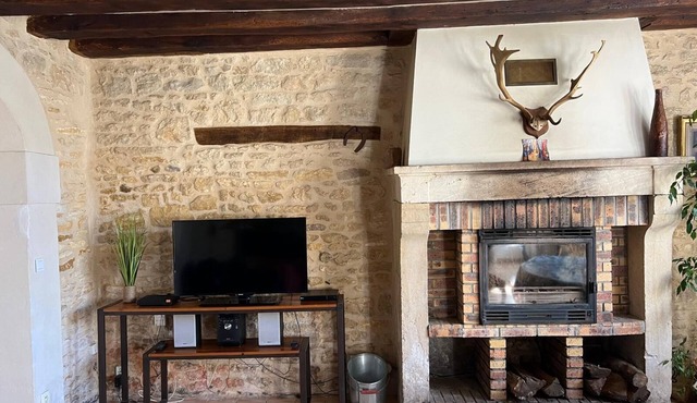 Pretty country house in Raveau, near La Charité/Loire