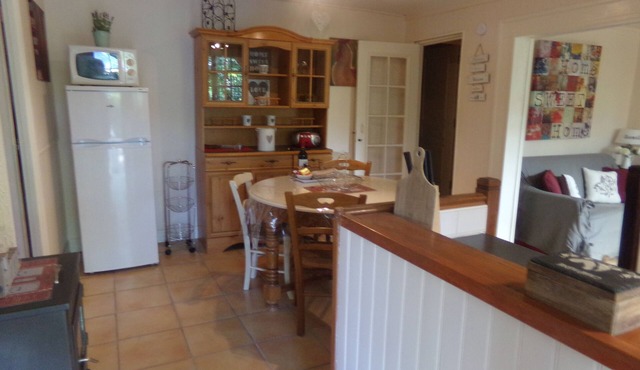 Pretty detached house. not overlooked, swimming pool. near Sarlat/Rocamadour
