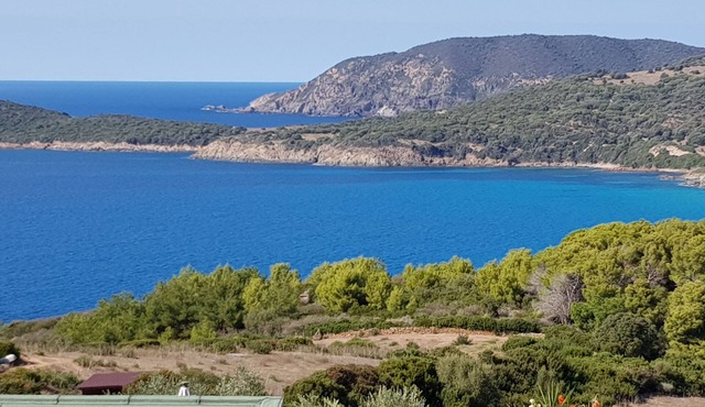 Pretty detached house, 3*, 3 bedrooms with terraces, overlooking the beach.