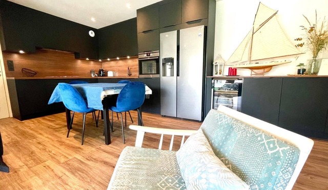 Pretty flat in the centre of Roscoff