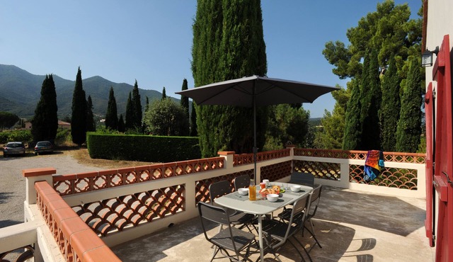 Pretty house in the heart of the vineyards