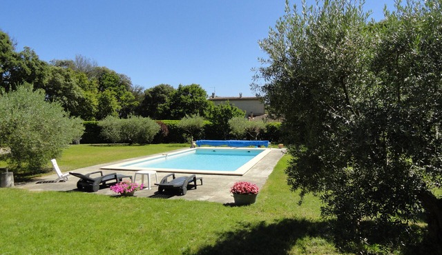 Pretty Villa in a Quiet Area 5 Minutes From Uzès With Swimming Pool