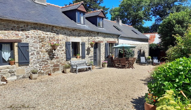 Pretty French Farmhouse in peaceful country location with terrace and garden