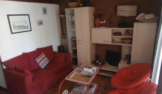 pretty holiday home 500 m from the beach