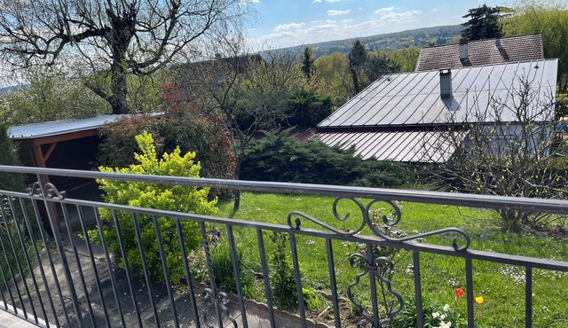 pretty house 5 minutes from vichy, 5 minutes walk from the greenway