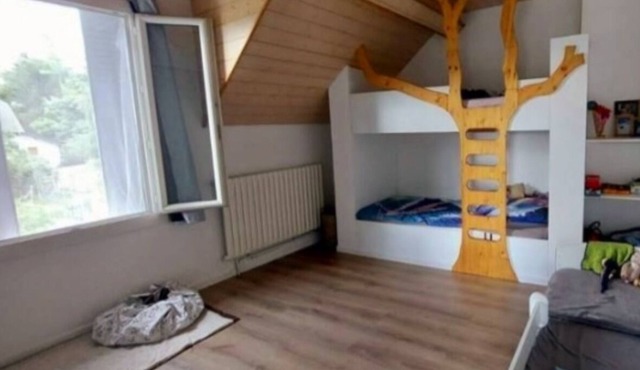 Pretty house at the entrance to the valleys