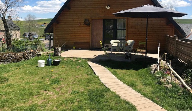 PRETTY HOUSE IN CEZALLIER SANCY IN AUVERGNE