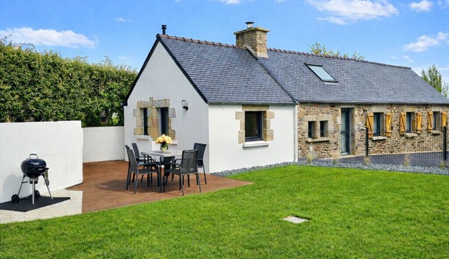 Pretty house tastefully renovated near beaches and GR 34