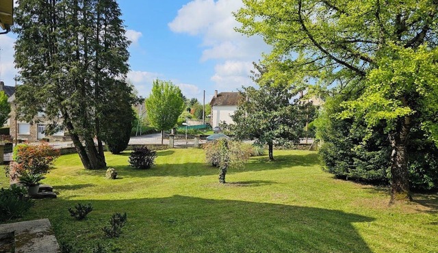 Pretty house with garden in the heart of a Corrèze village