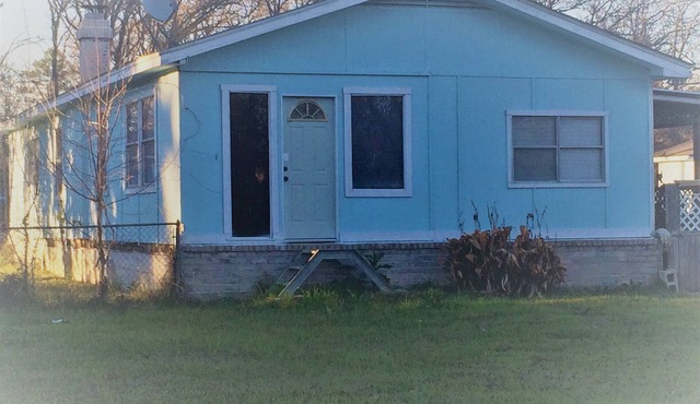 Pretty Lakehouse for a Great, Inexpensive Getaway!