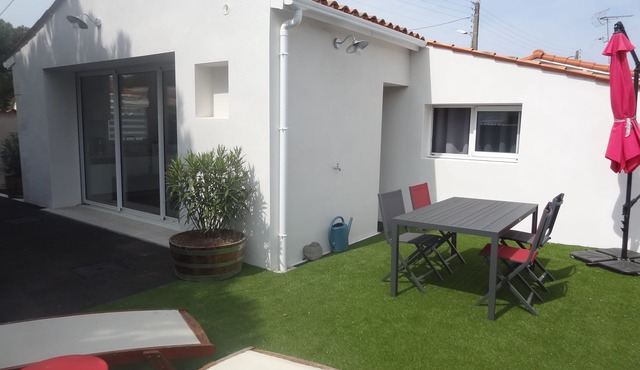 Pretty little house in La Tremblade