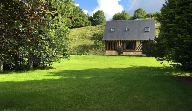 Pretty Norman house, refined decoration, park, 20 minutes from Deauville