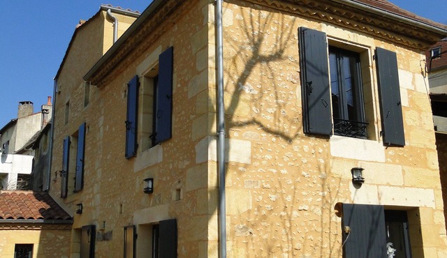 PRETTY PERIGOURDINE HOUSE IN VERY CALM NEAR BERGERAC