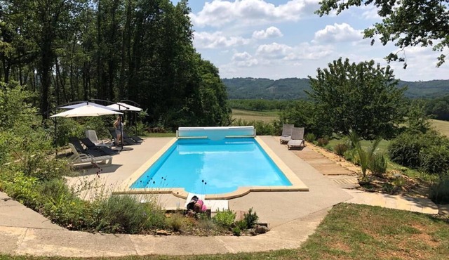 Pretty, Perigordine-Style House With Private Heated Pool, Views Over The Vezere