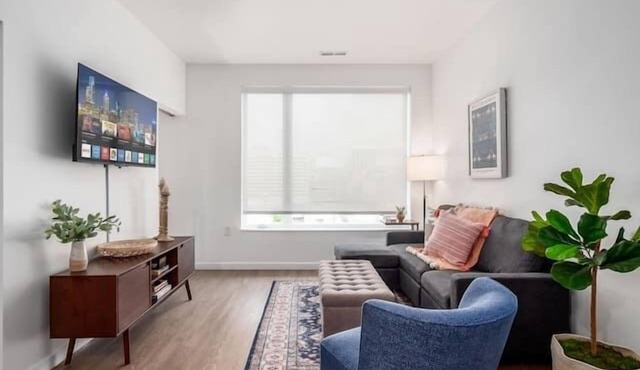 Pretty Pink & Gray 1BR Suite in Heart of Columbus