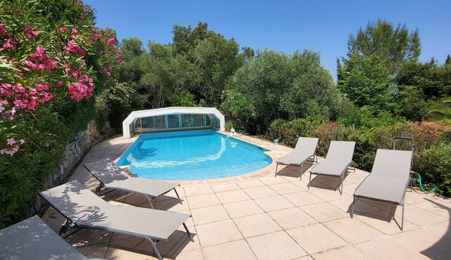 Pretty provençal villa on hillside near Montauroux