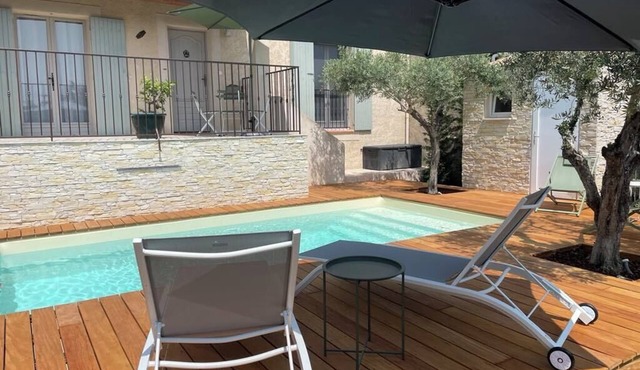 Pretty Provencal house ideally located 130m2, 4 bedrooms, swimming pool