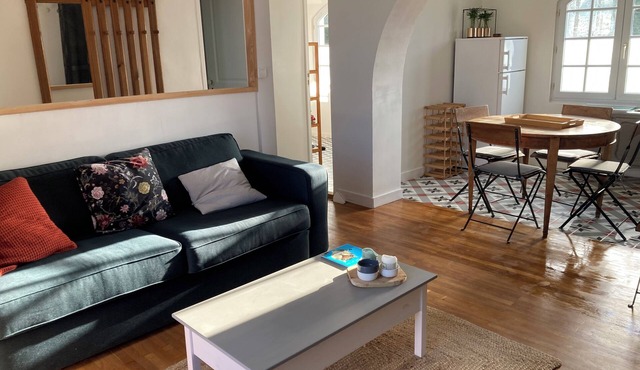 Pretty, quiet vacation home with wooded garden