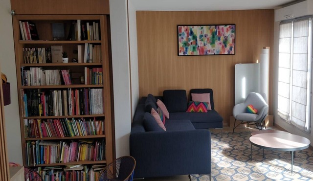 Pretty rare gem 2 steps from the Seine
