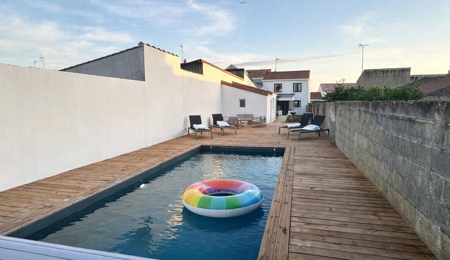 Pretty renovated house close to amenities Les Sables sleeps 10