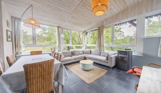 Pretty riverside house, veranda overlooking nature and activities