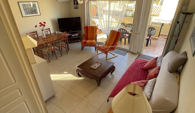 Pretty seaside villa