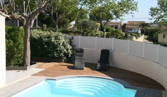 Pretty single storey villa with private and secure swimming pool 10 km from the beaches