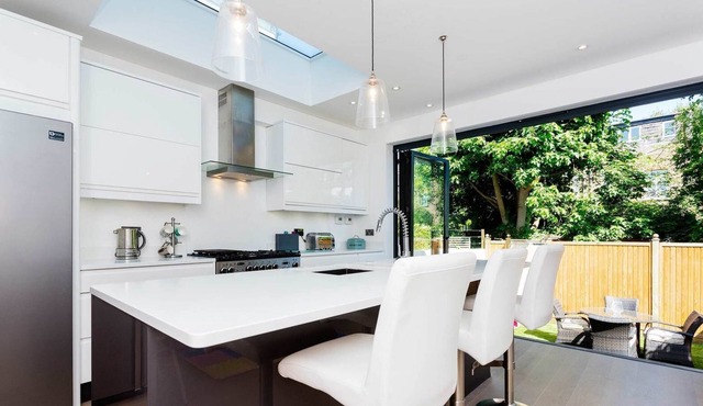 Pretty St Margaret’s Style, by Veeve