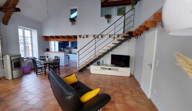 Pretty stone house in the heart of a Lotois village